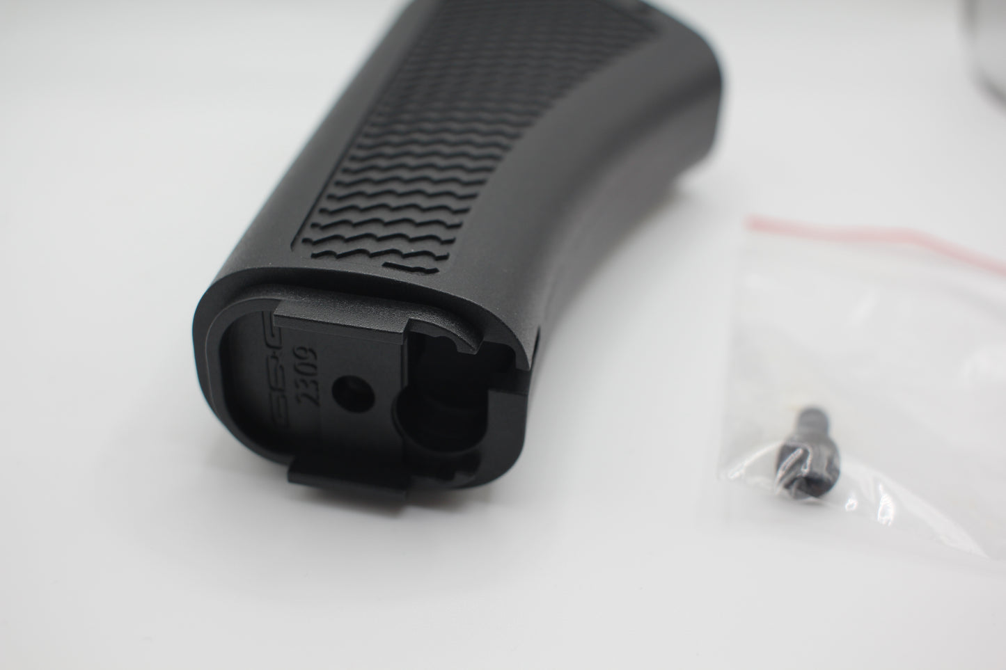 G&G LevAR Replacement V2 Grip - GSU-A03-A-6